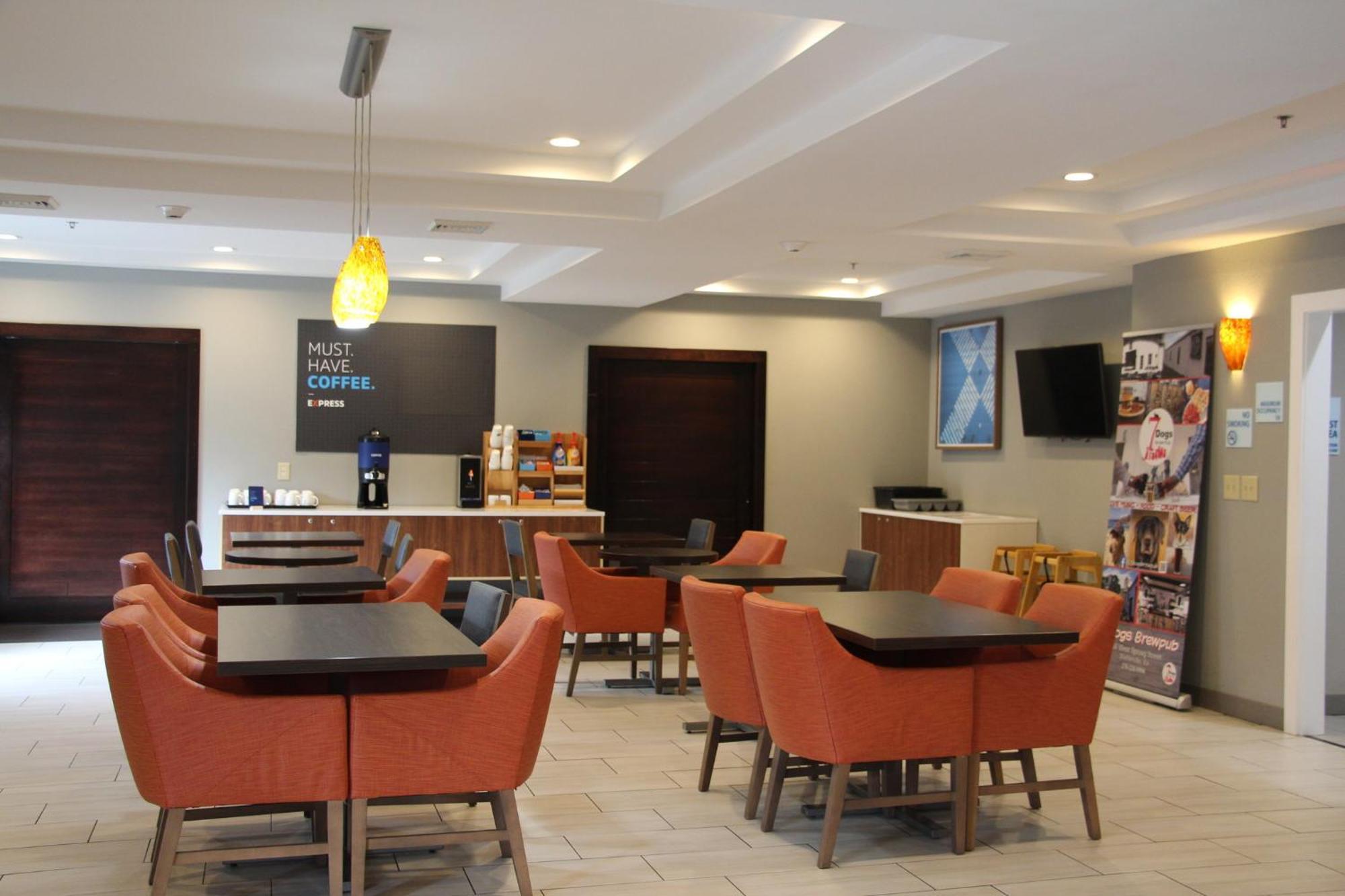 Holiday Inn Express & Suites Wytheville By Ihg Extérieur photo