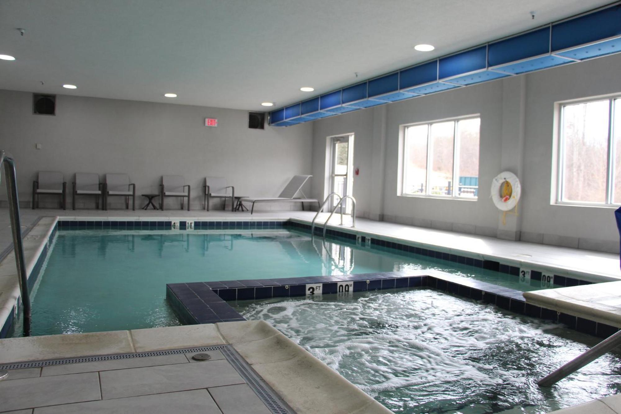 Holiday Inn Express & Suites Wytheville By Ihg Extérieur photo