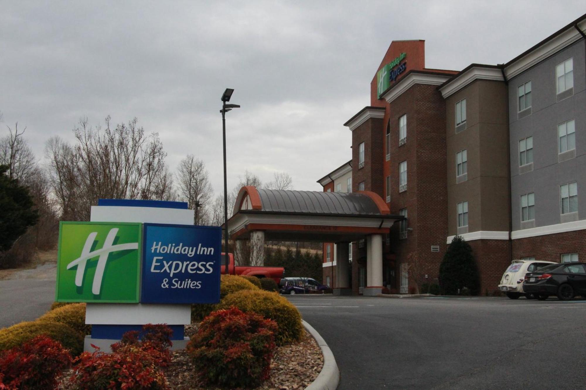 Holiday Inn Express & Suites Wytheville By Ihg Extérieur photo