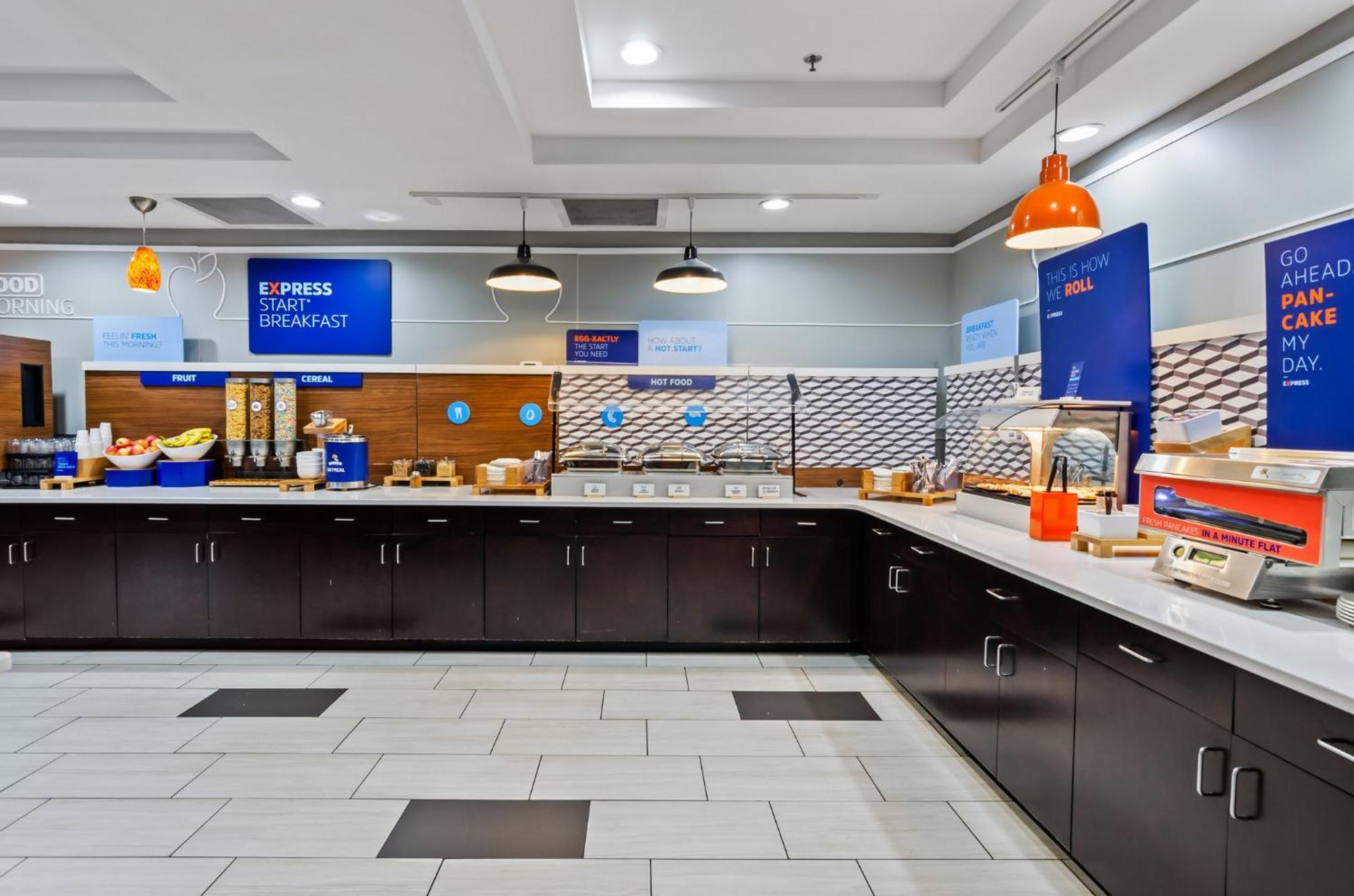 Holiday Inn Express & Suites Wytheville By Ihg Extérieur photo