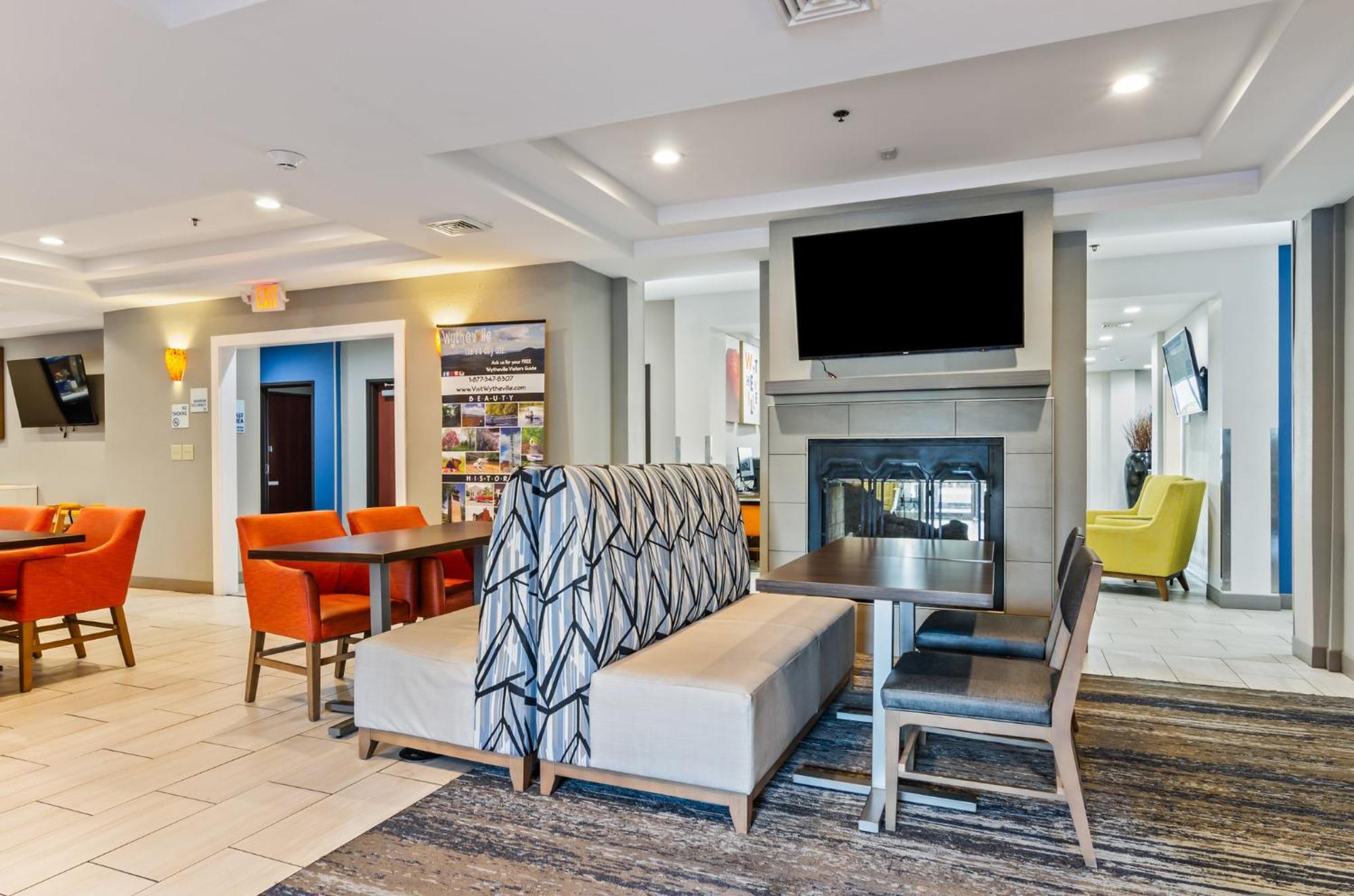 Holiday Inn Express & Suites Wytheville By Ihg Extérieur photo