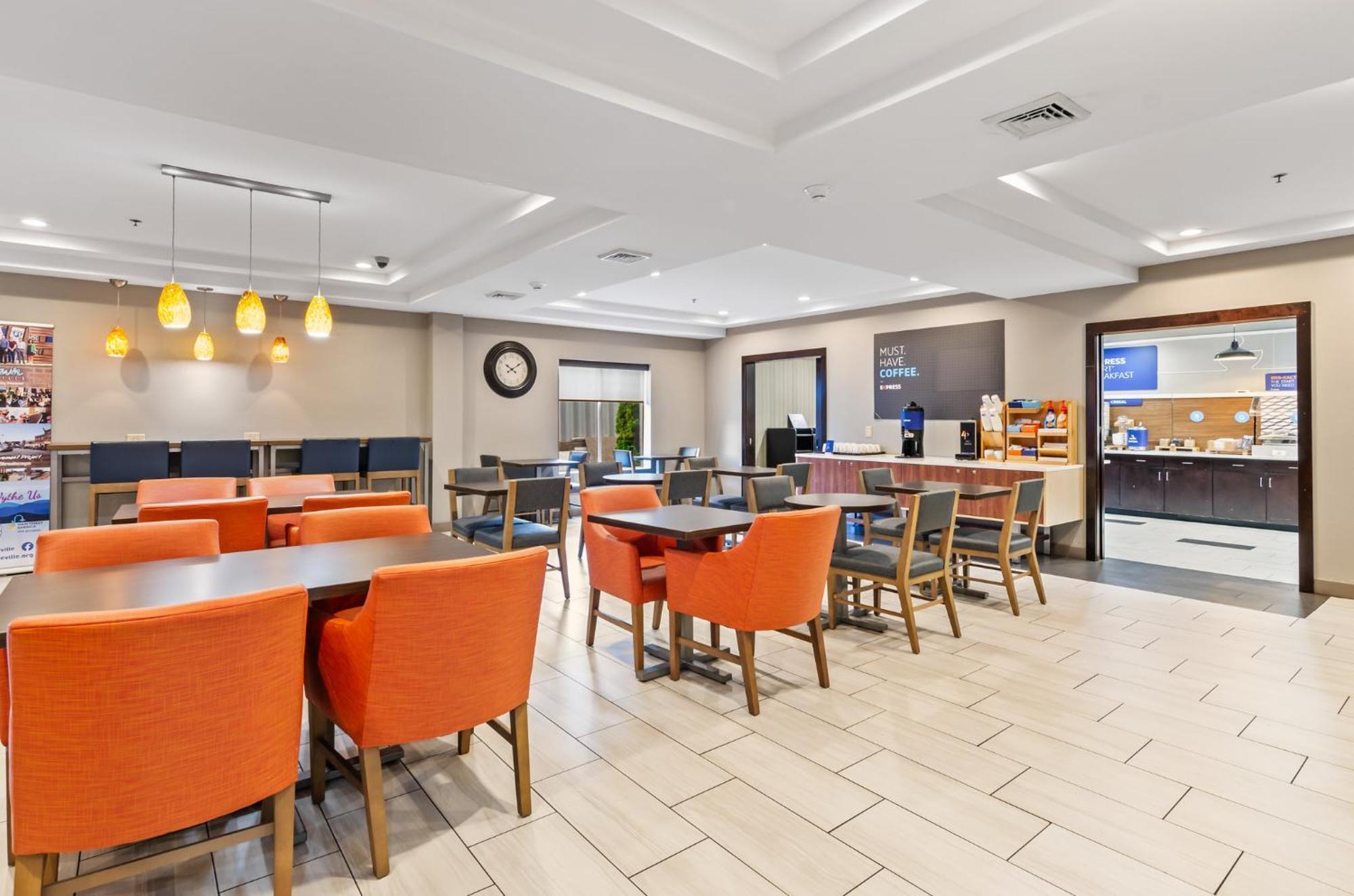Holiday Inn Express & Suites Wytheville By Ihg Extérieur photo