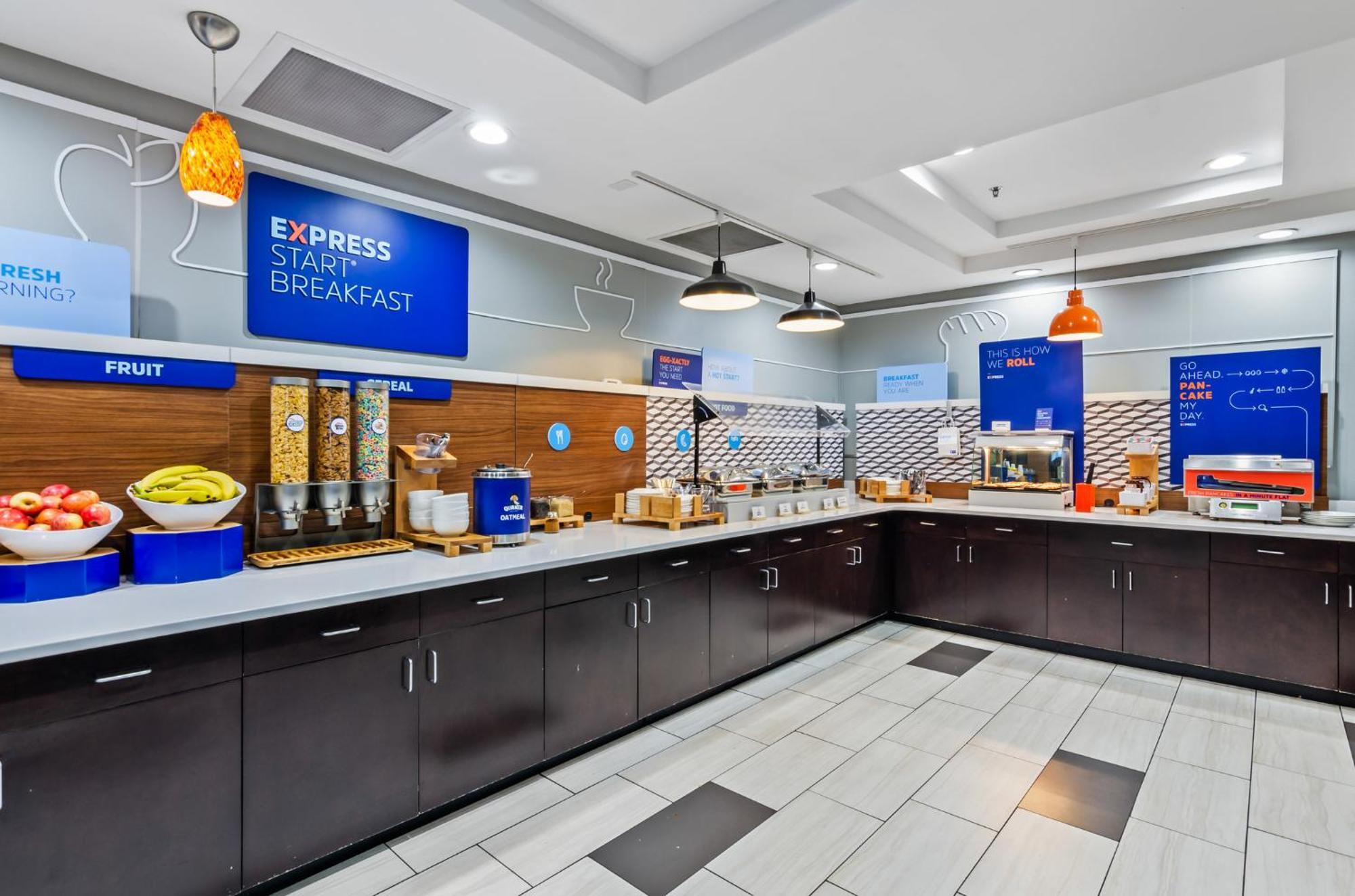 Holiday Inn Express & Suites Wytheville By Ihg Extérieur photo