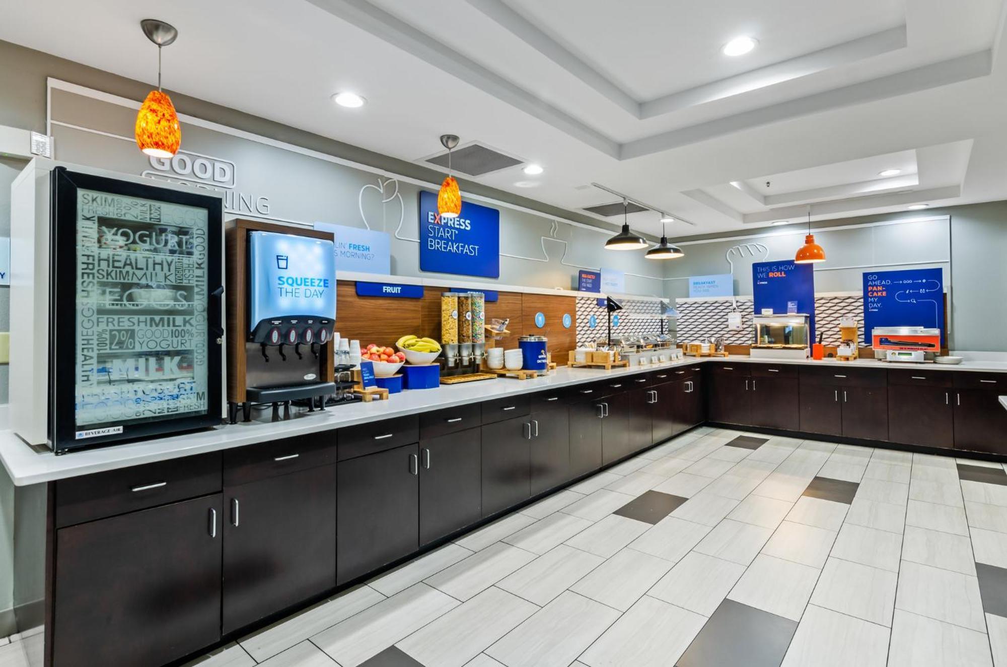 Holiday Inn Express & Suites Wytheville By Ihg Extérieur photo