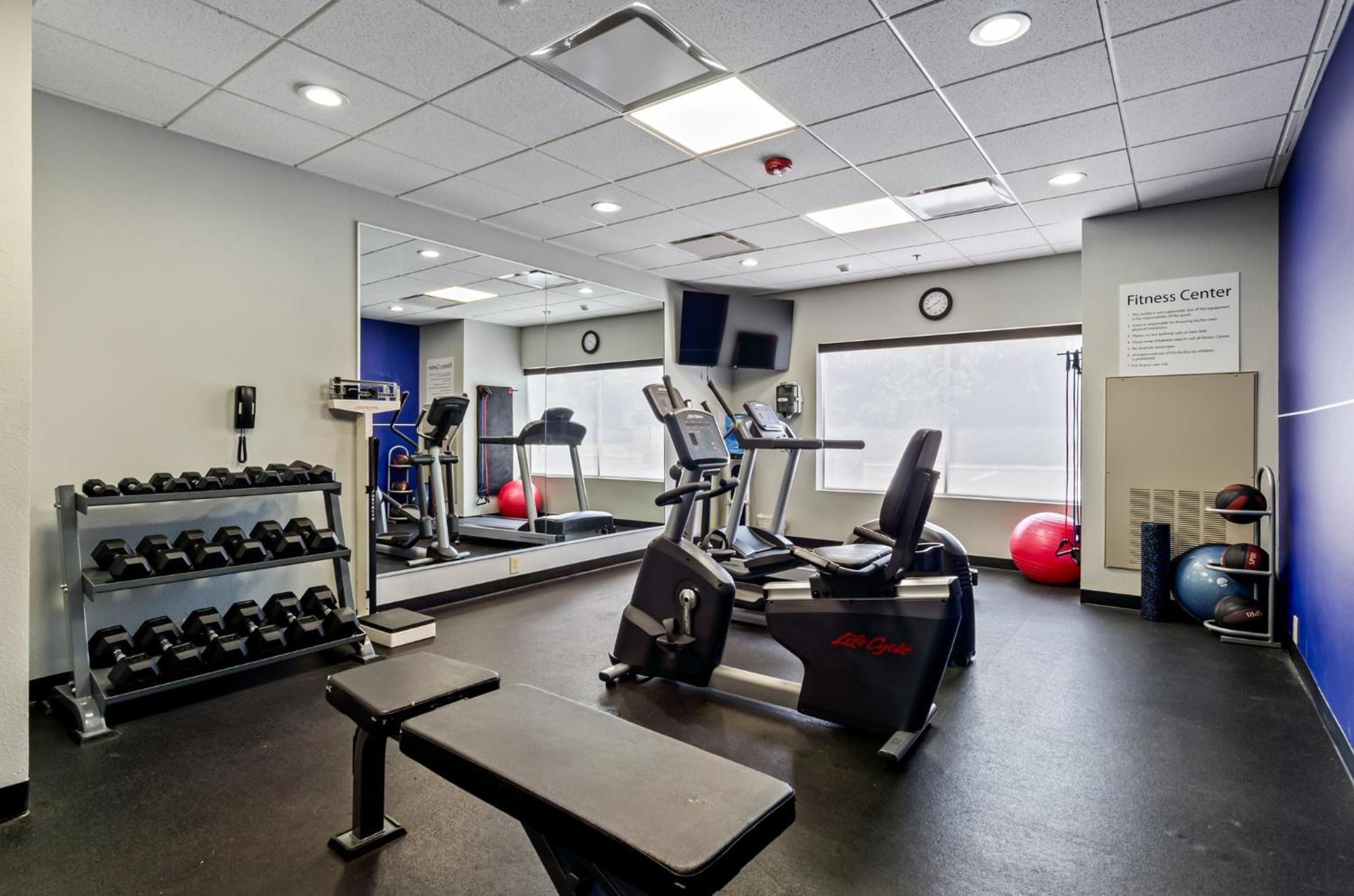 Holiday Inn Express & Suites Wytheville By Ihg Extérieur photo