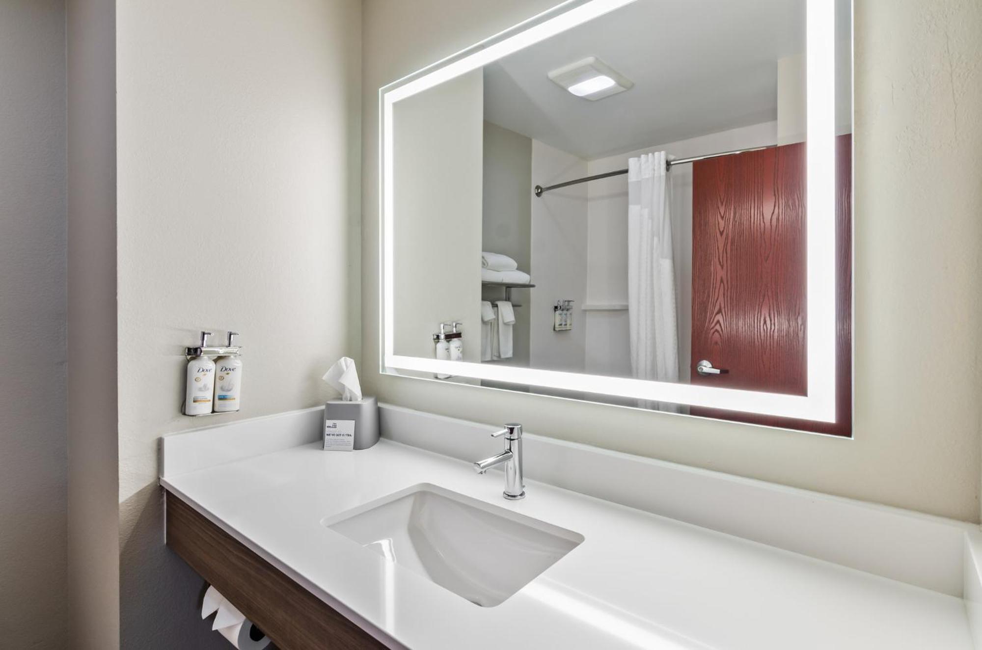 Holiday Inn Express & Suites Wytheville By Ihg Extérieur photo