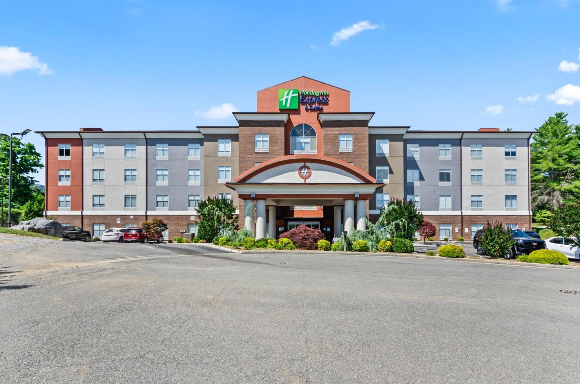 Holiday Inn Express & Suites Wytheville By Ihg Extérieur photo