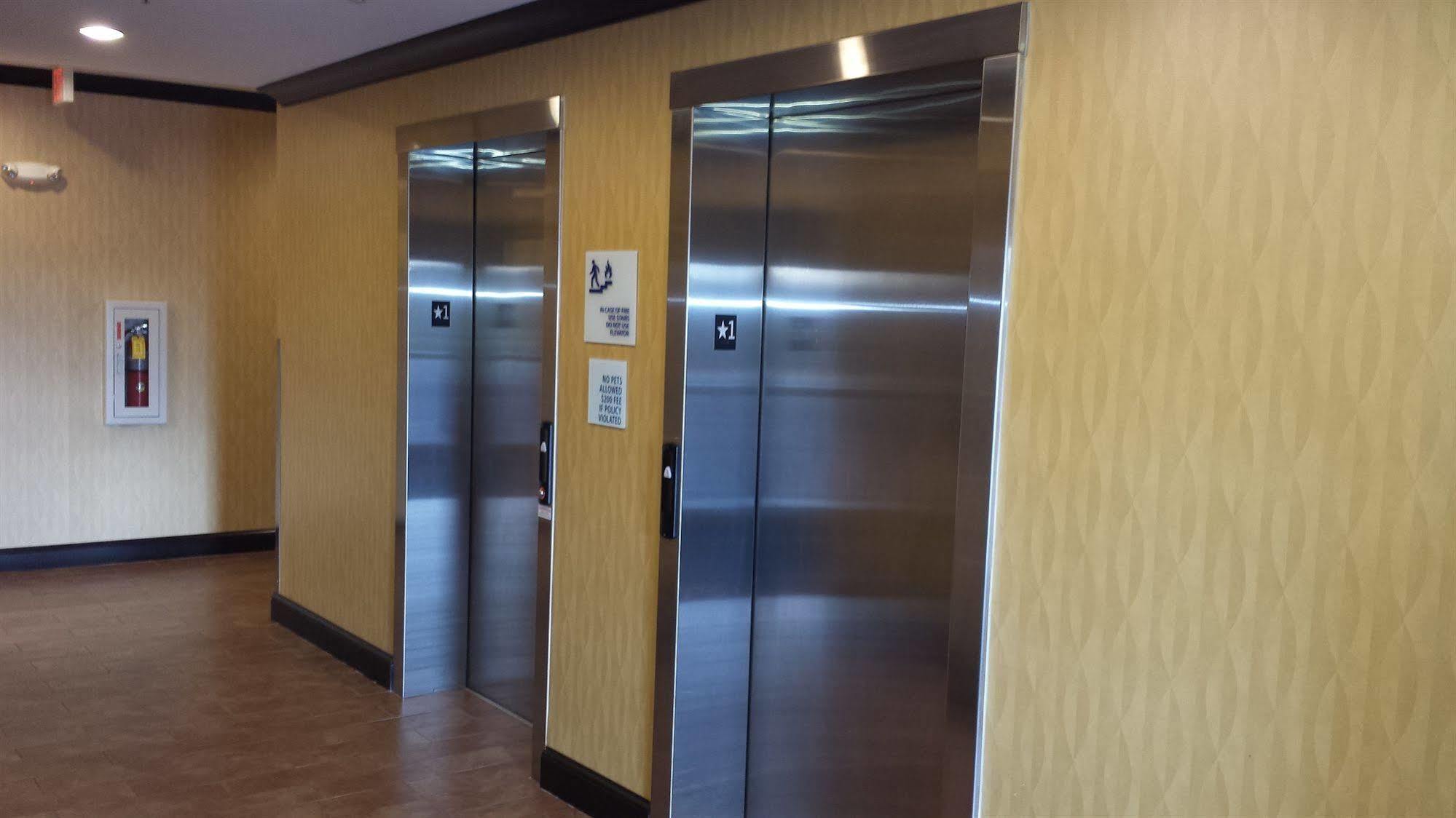 Holiday Inn Express & Suites Wytheville By Ihg Extérieur photo